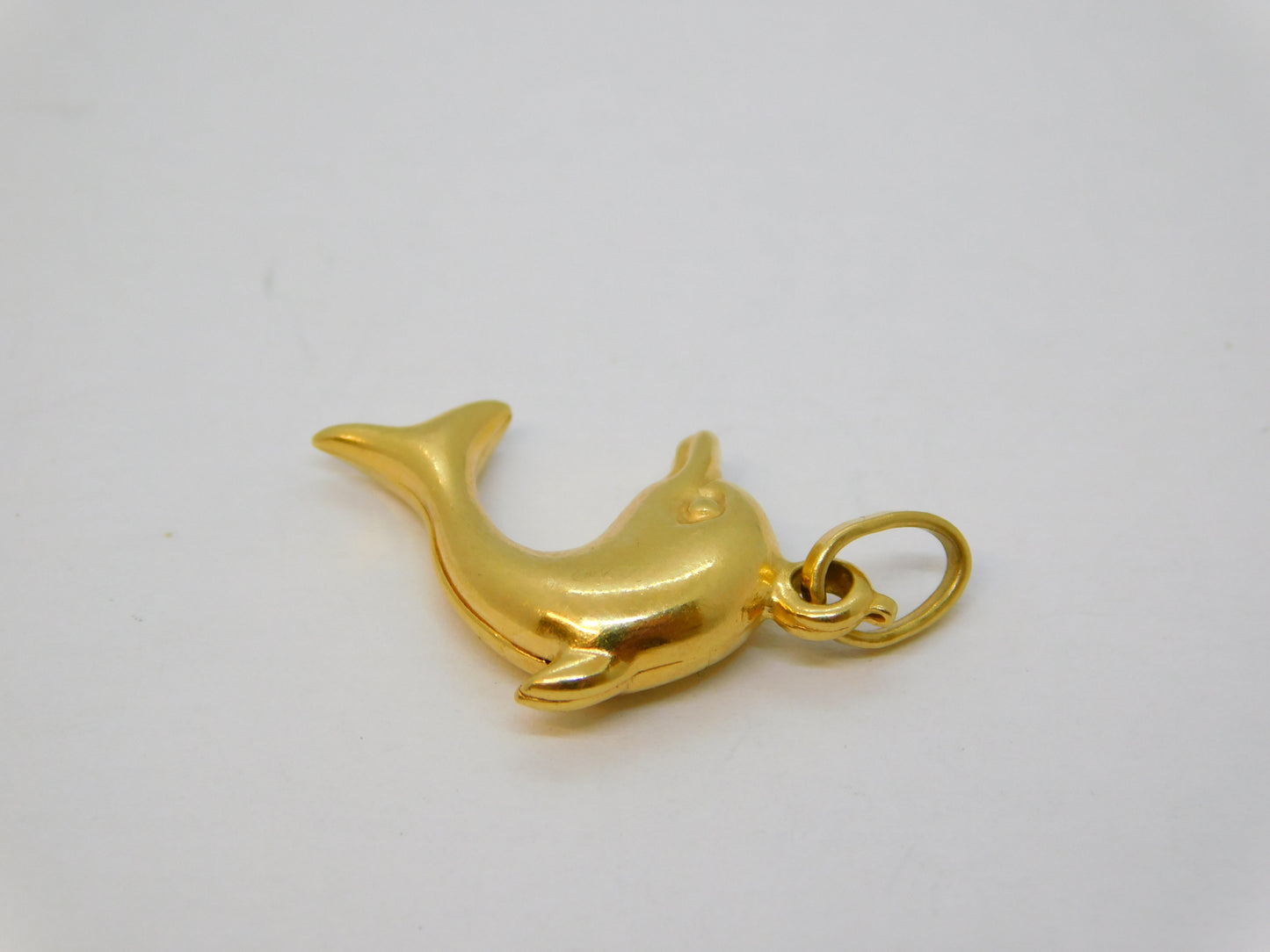 18ct Yellow Gold Leaping Dolphin Charm Pendant Vintage c1970