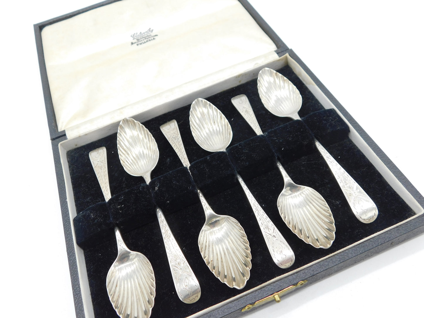 Boxed Georgian Sterling Silver Bright Cut Shell Bowl Dessert Spoons Antique 1806 London