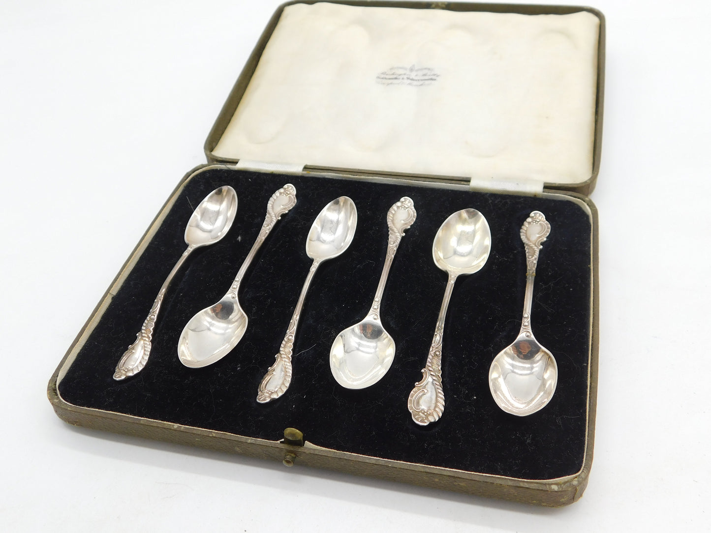 Edwardian Boxed Set of Sterling Silver Floral Teaspoons 1908 Sheffield Antique