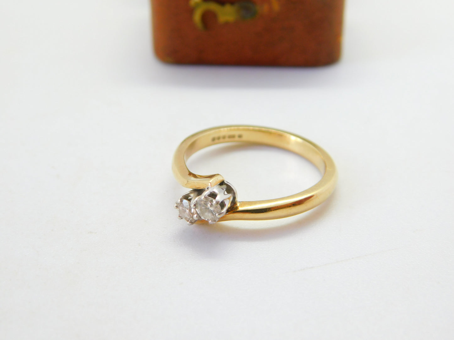 9ct Yellow Gold & 0.2ct Diamond Crossover Ring Vintage c1980 Birmingham