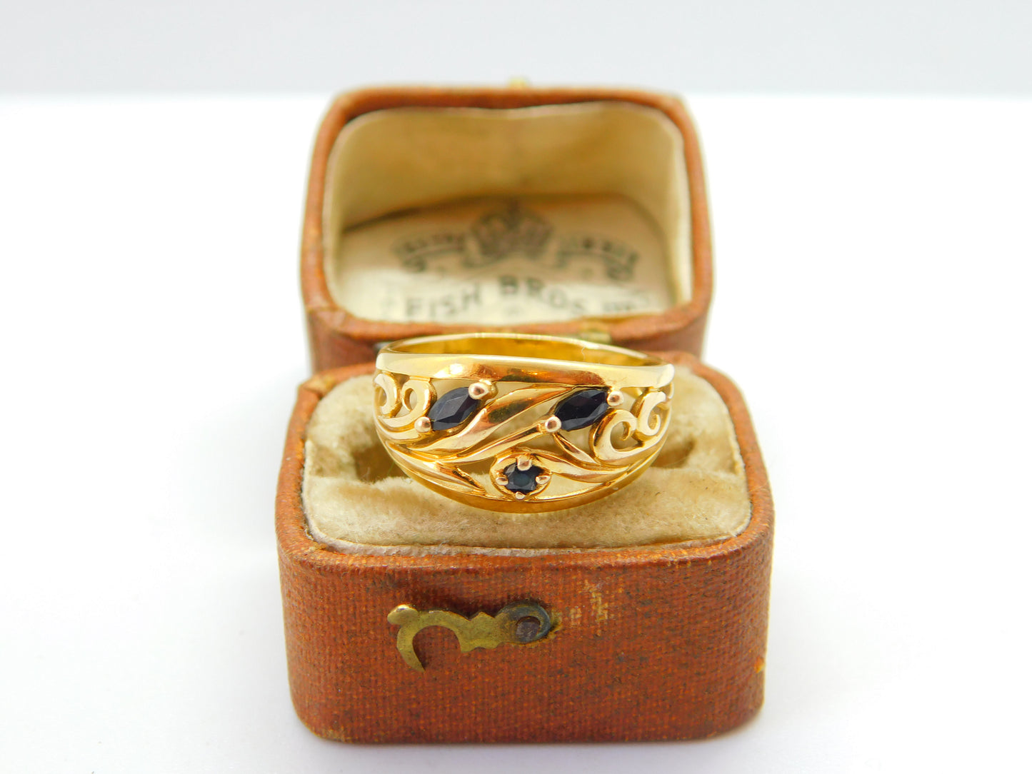 9ct Yellow Gold Floral Pattern Blue Sapphire Set Band Ring 1995 Birmingham