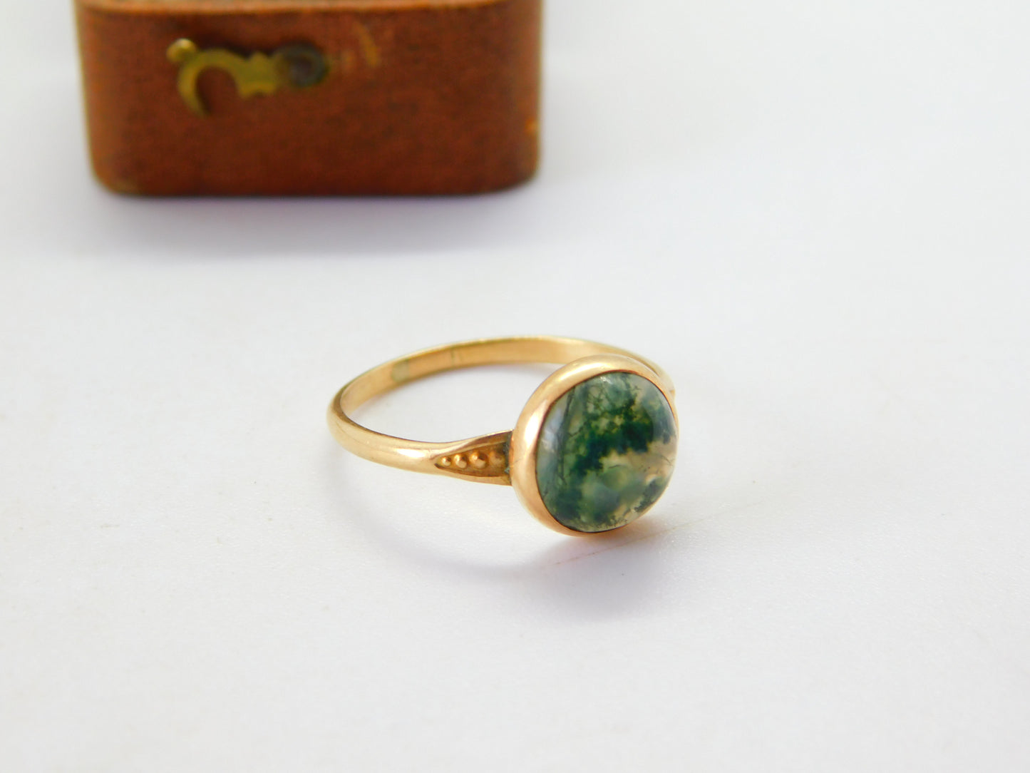 10ct Yellow Gold Cabochon Moss Agate Dress Ring Antique c1930 Art Deco