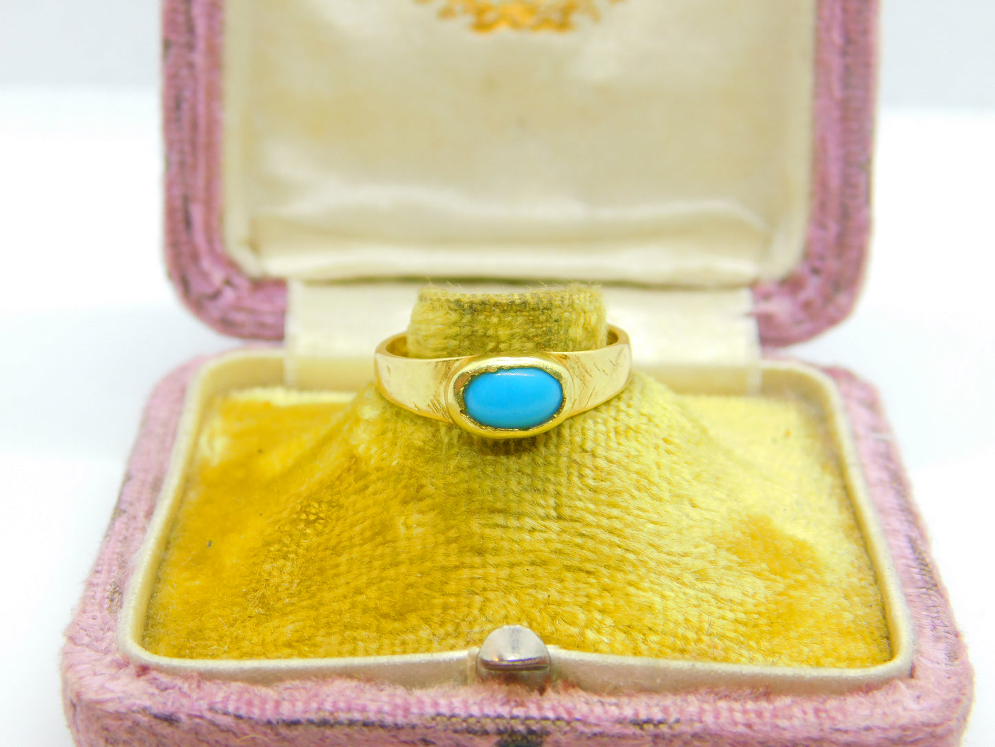 18ct Yellow Gold Cabochon Turquoise Set Band Ring 1921 Birmingham Antique