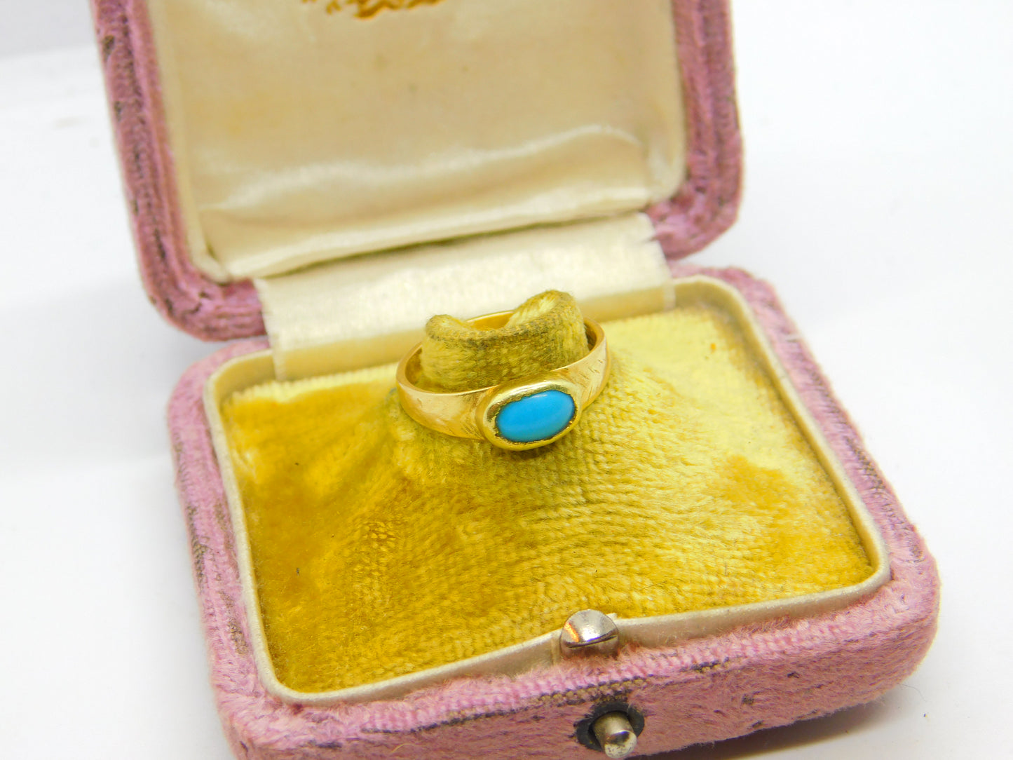 18ct Yellow Gold Cabochon Turquoise Set Band Ring 1921 Birmingham Antique