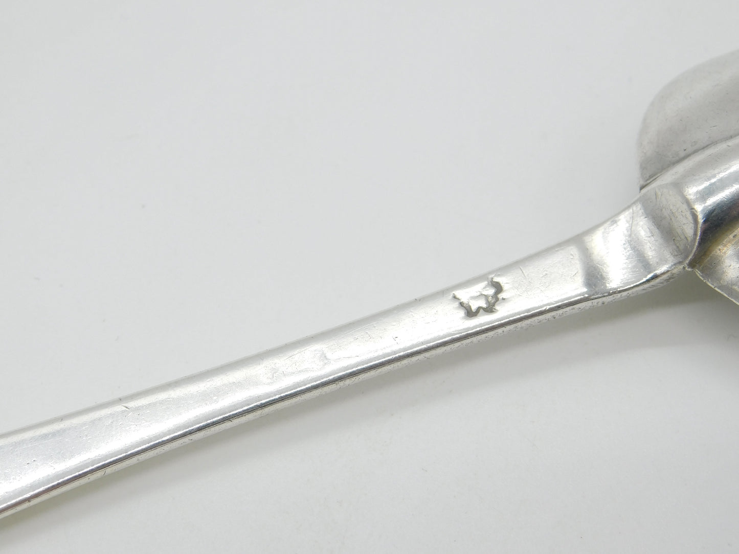 King William III Britannia Silver Dog Nose Tablespoon c1697 Francis Archbold