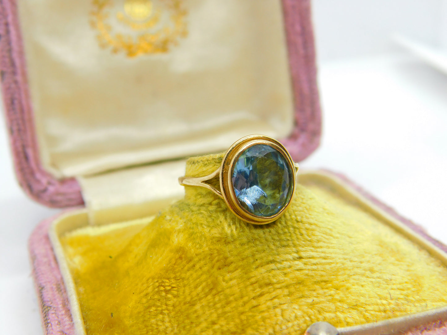 9ct Yellow Gold Blue Topaz Set Dress Ring Vintage c1970 Sheffield