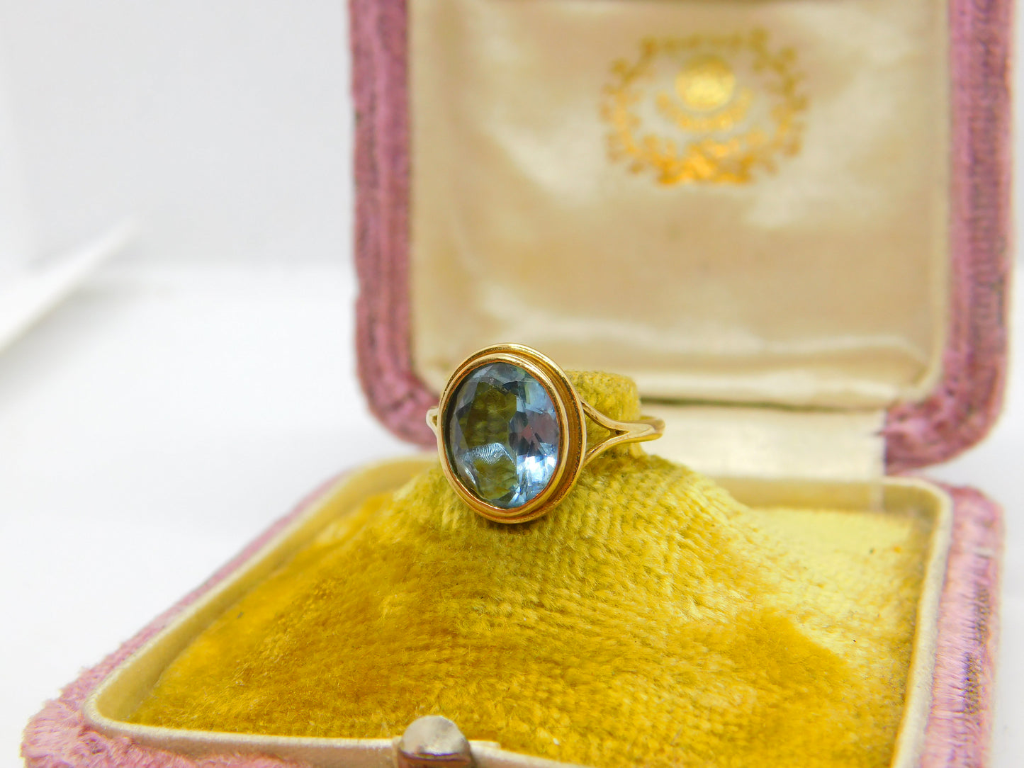 9ct Yellow Gold Blue Topaz Set Dress Ring Vintage c1970 Sheffield