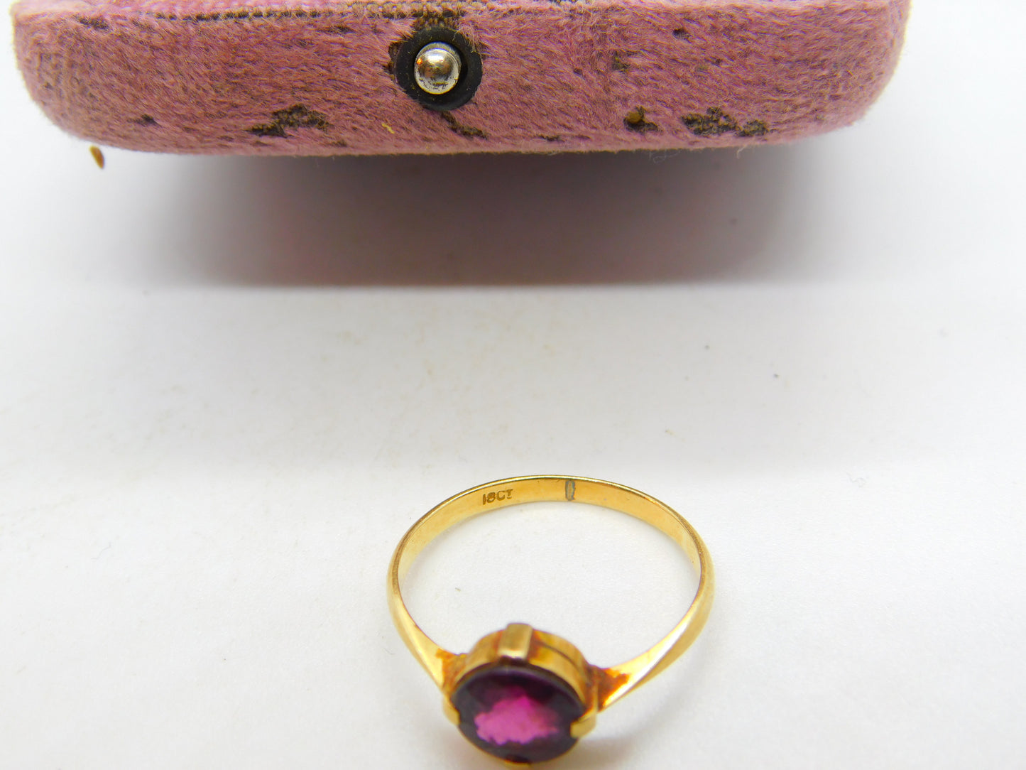 18ct Yellow Gold & Bohemian Garnet Set Band Ring Antique c1920 Art Deco