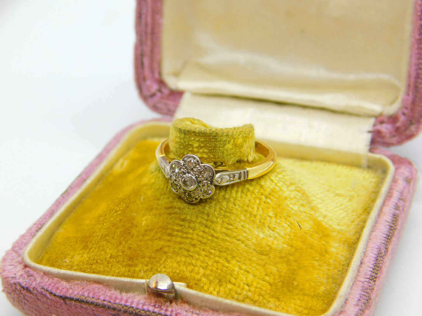 Victorian 18ct Yellow Gold Diamond Set Daisy Floral Cluster Ring c1880 Antique