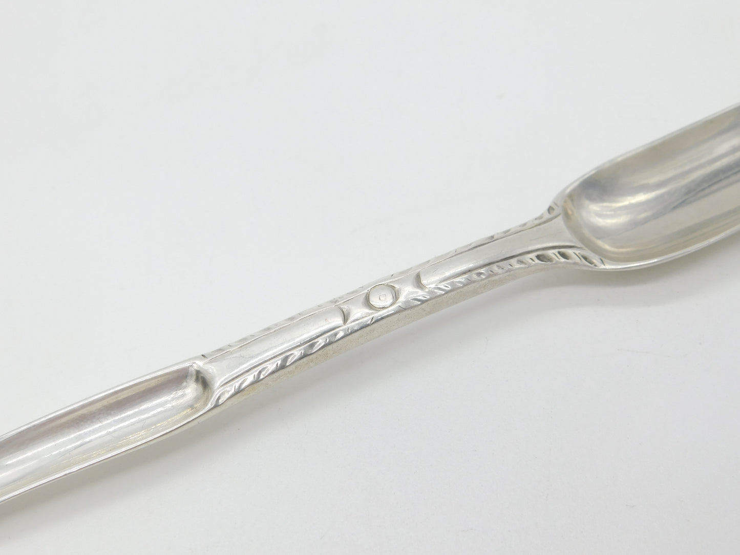 Georgian Sterling Silver Bone Marrow Scoop Bright Cut 1766 London Thomas Moore II