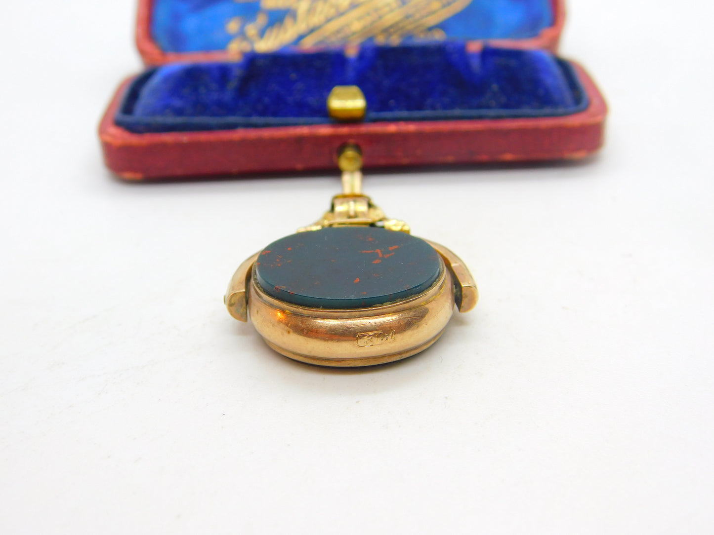 Victorian 10ct Gold, Bloodstone & Carnelian Buckle Form Spinner Fob c1890