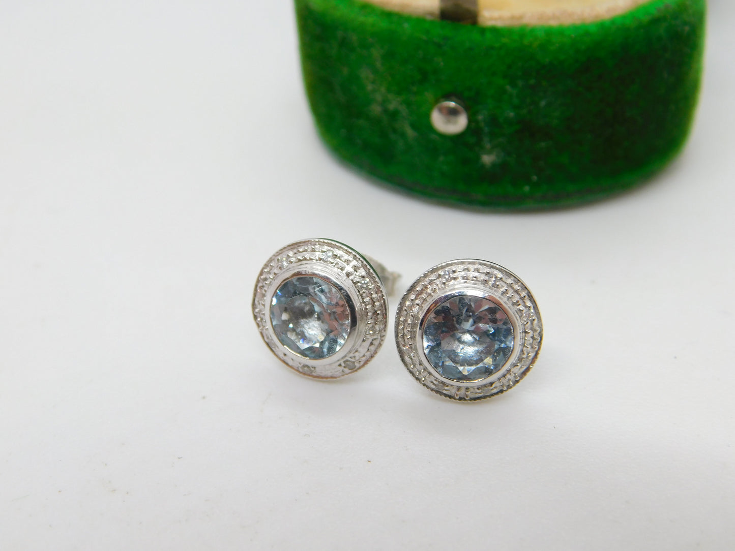 18ct White Gold, Diamond & 2ct Aquamarine Stud Earrings Vintage c1990