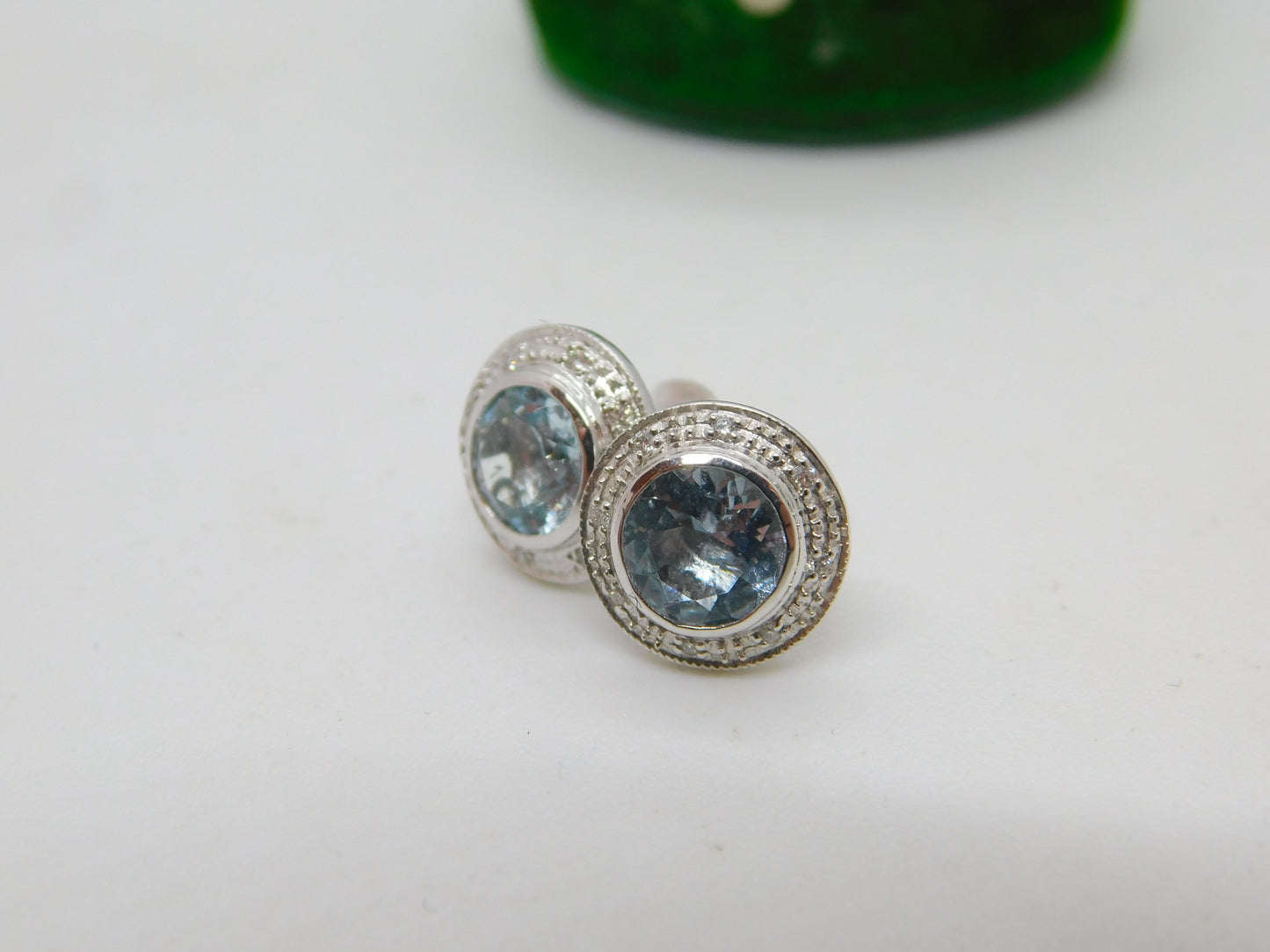 18ct White Gold, Diamond & 2ct Aquamarine Stud Earrings Vintage c1990