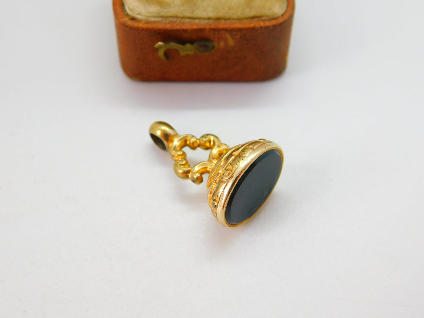 Victorian 9ct Yellow Gold Cased Bloodstone Set Fob Seal Pendant c1880 Antique