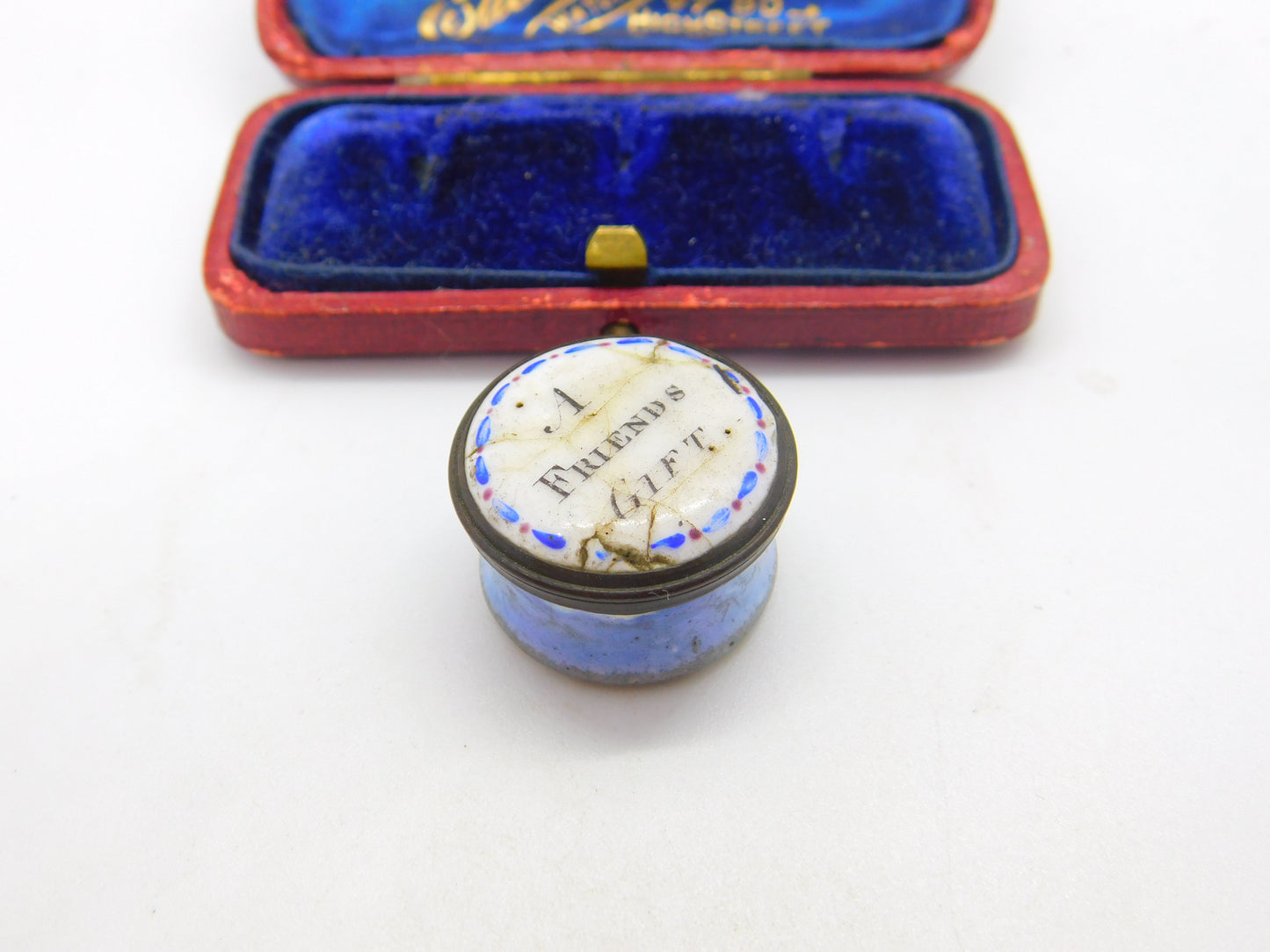 Georgian Bilston Enamel Small 'A Friends Gift' Patch Box Antique c1780