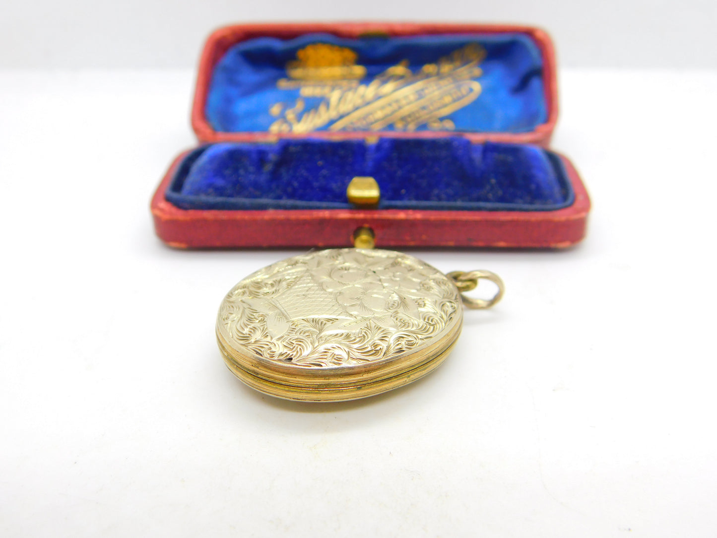 Victorian 9ct Yellow Gold Back & Front Floral Pattern Double Locket c1880