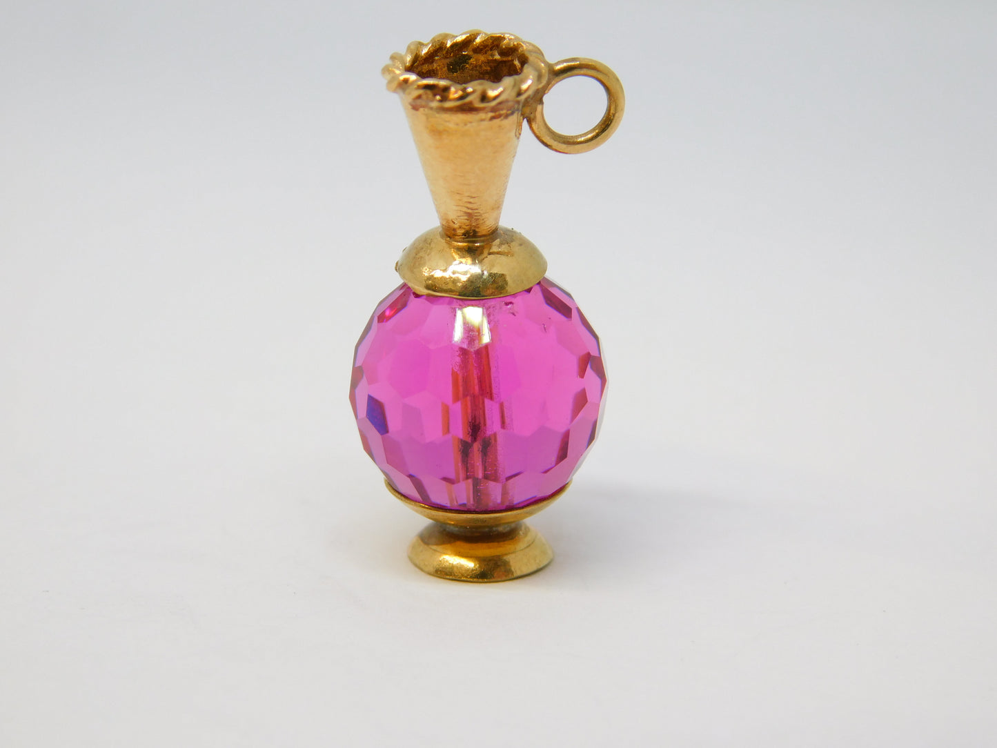 9ct Yellow Gold & Cut Pink Glass Wine Jug Charm Pendant Vintage 1973 London