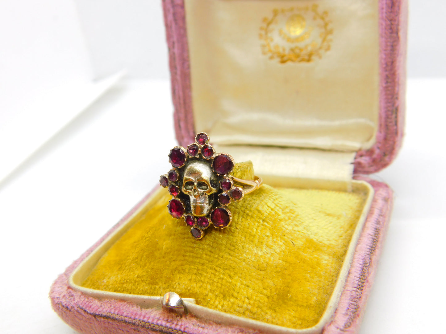 Early Georgian 9ct Gold, Almandine Garnet Set Memento Mori Mourning Skull Ring c1780