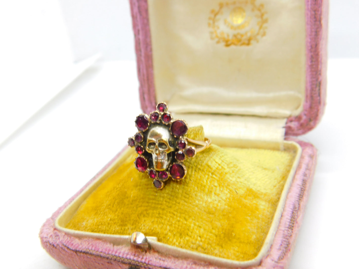 Early Georgian 9ct Gold, Almandine Garnet Set Memento Mori Mourning Skull Ring c1780