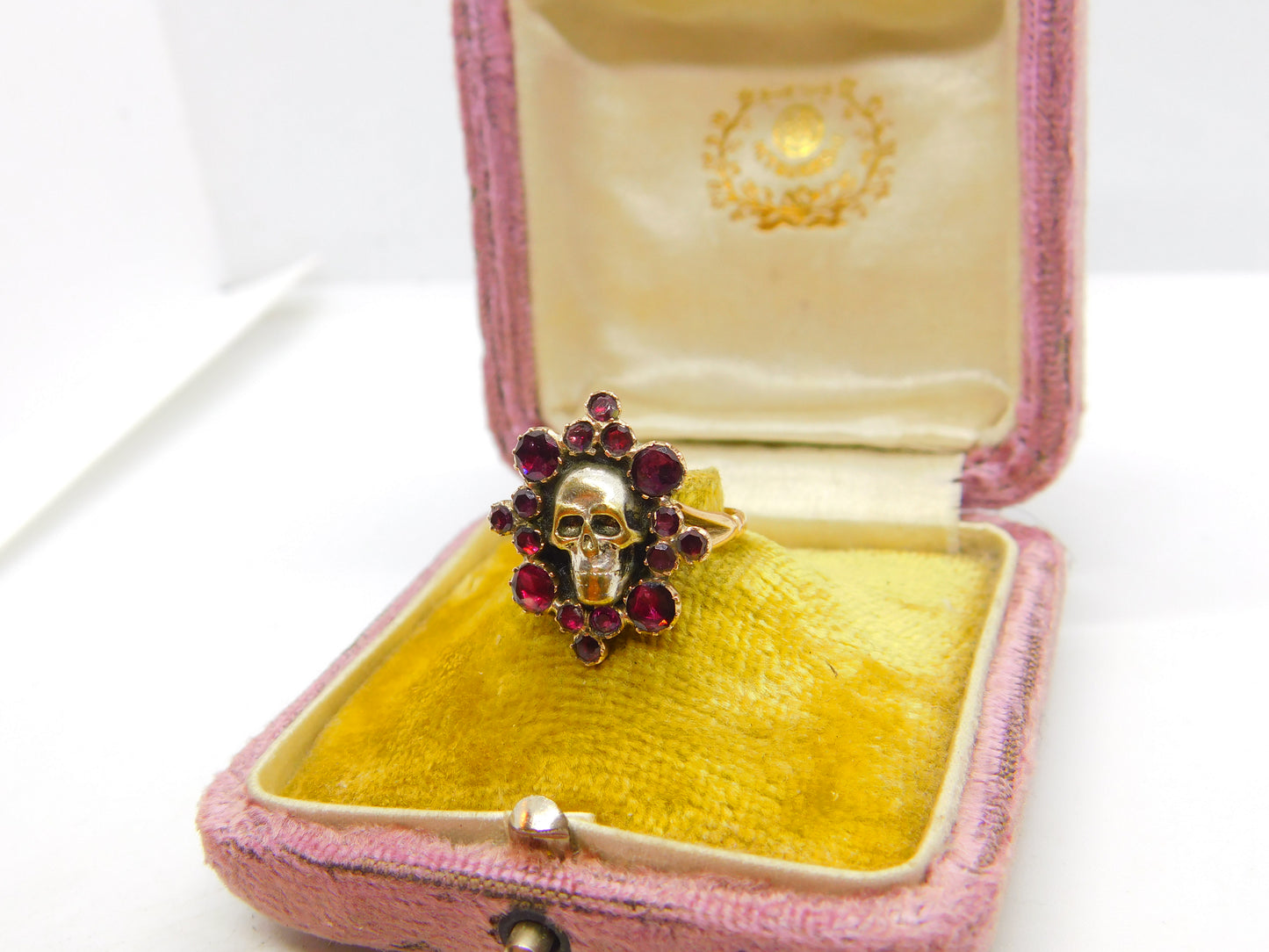 Early Georgian 9ct Gold, Almandine Garnet Set Memento Mori Mourning Skull Ring c1780