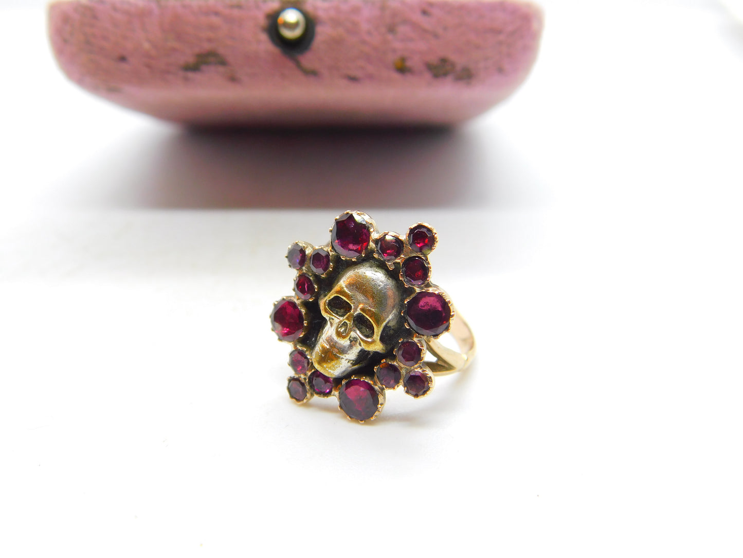 Early Georgian 9ct Gold, Almandine Garnet Set Memento Mori Mourning Skull Ring c1780