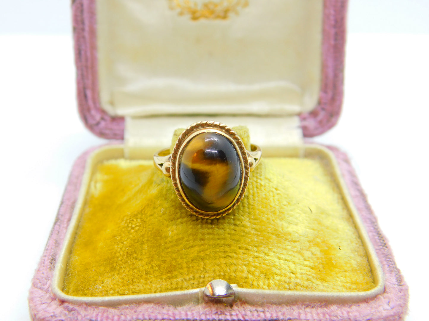 9ct Yellow Gold Cabochon Tiger's Eye Signet Ring Edinburgh 1977 Vintage