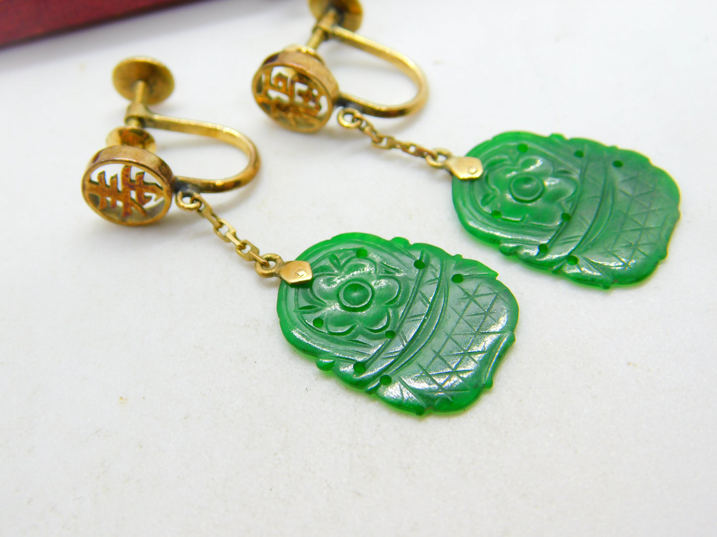 14ct Yellow Gold Character Form Jade Screw-Back Drop Earrings Antique c1940