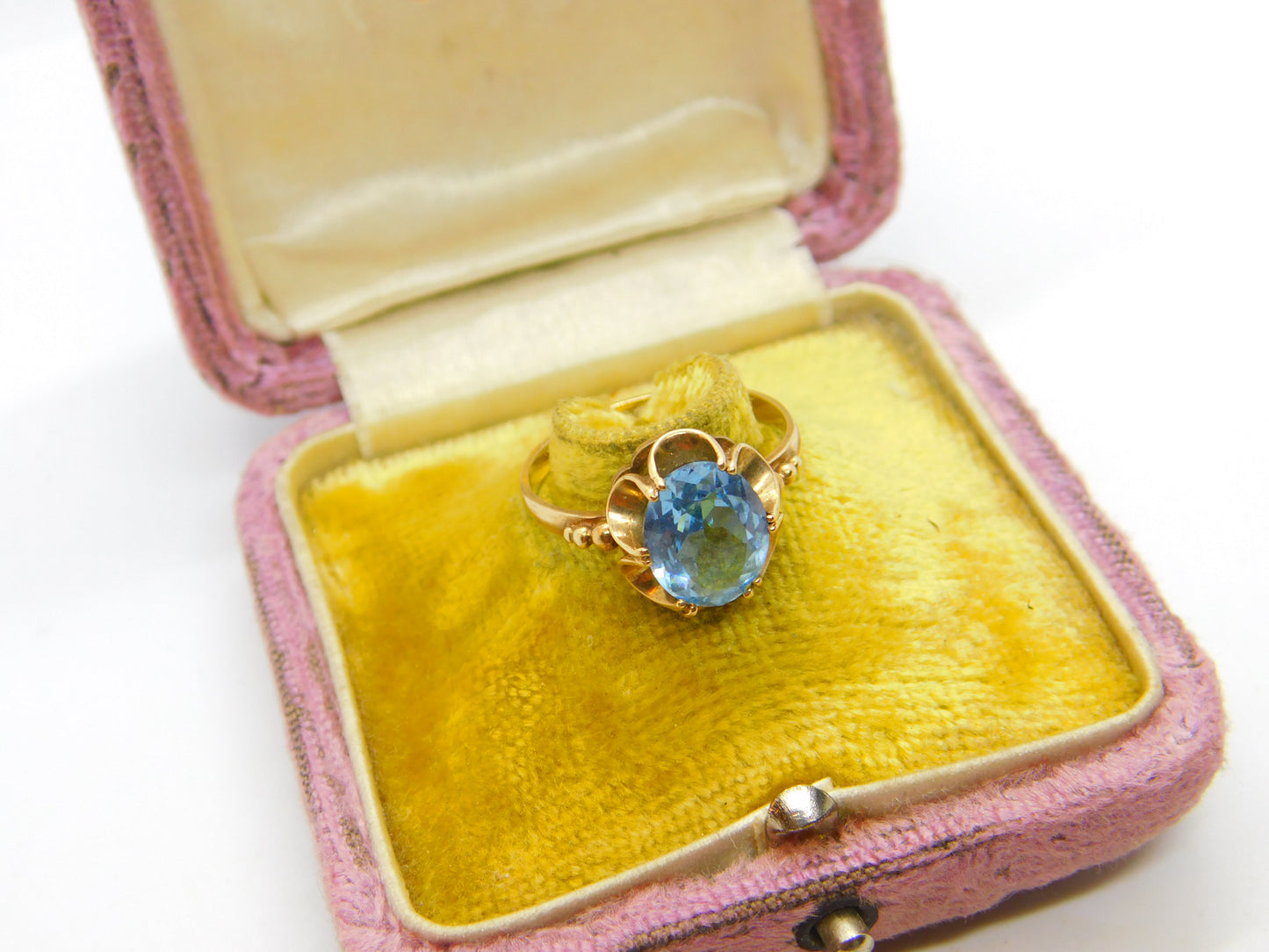 9ct Yellow Gold Imperial Blue Topaz Floral Band Ring 1971 Birmingham Vintage