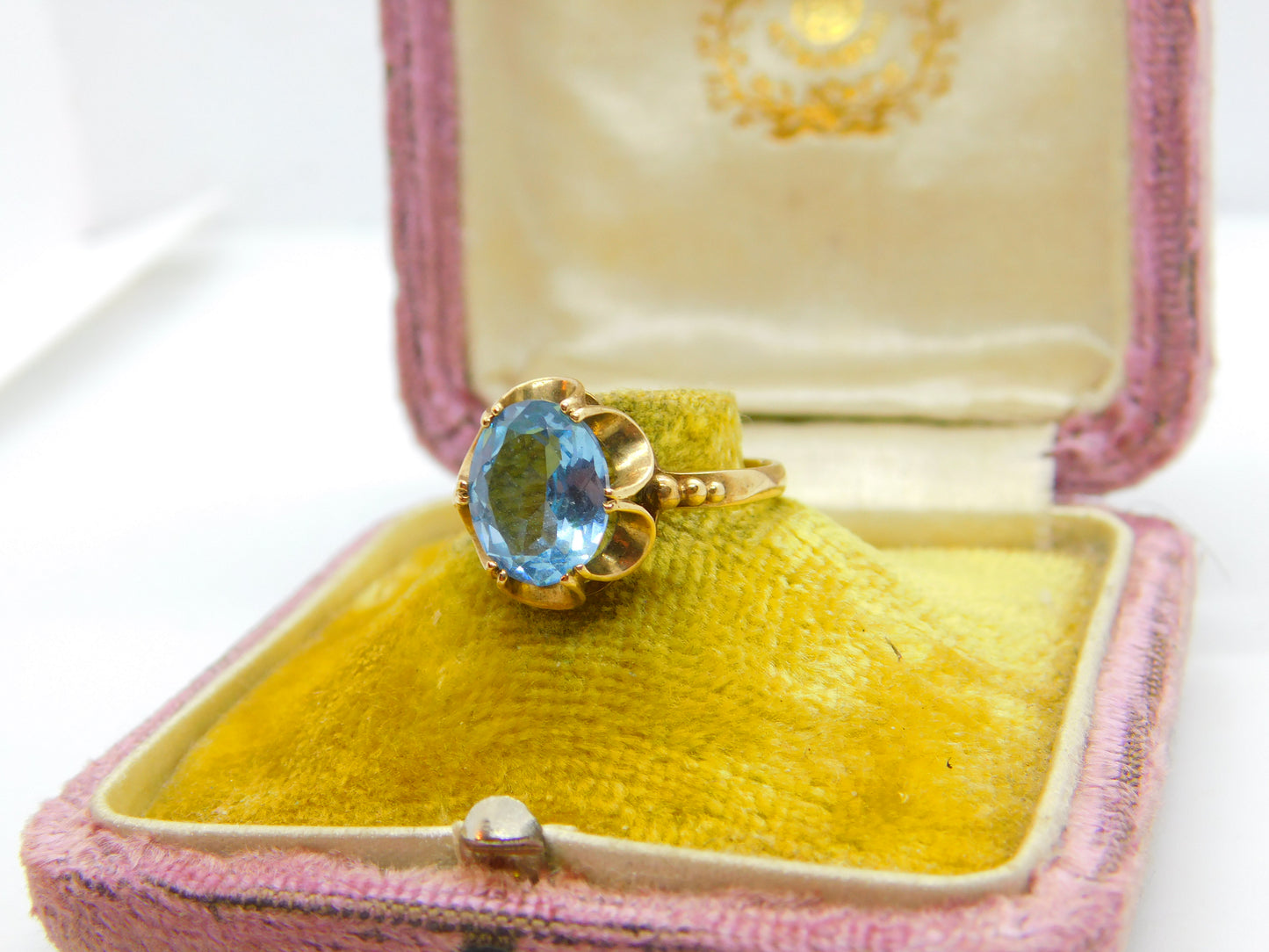 9ct Yellow Gold Imperial Blue Topaz Floral Band Ring 1971 Birmingham Vintage