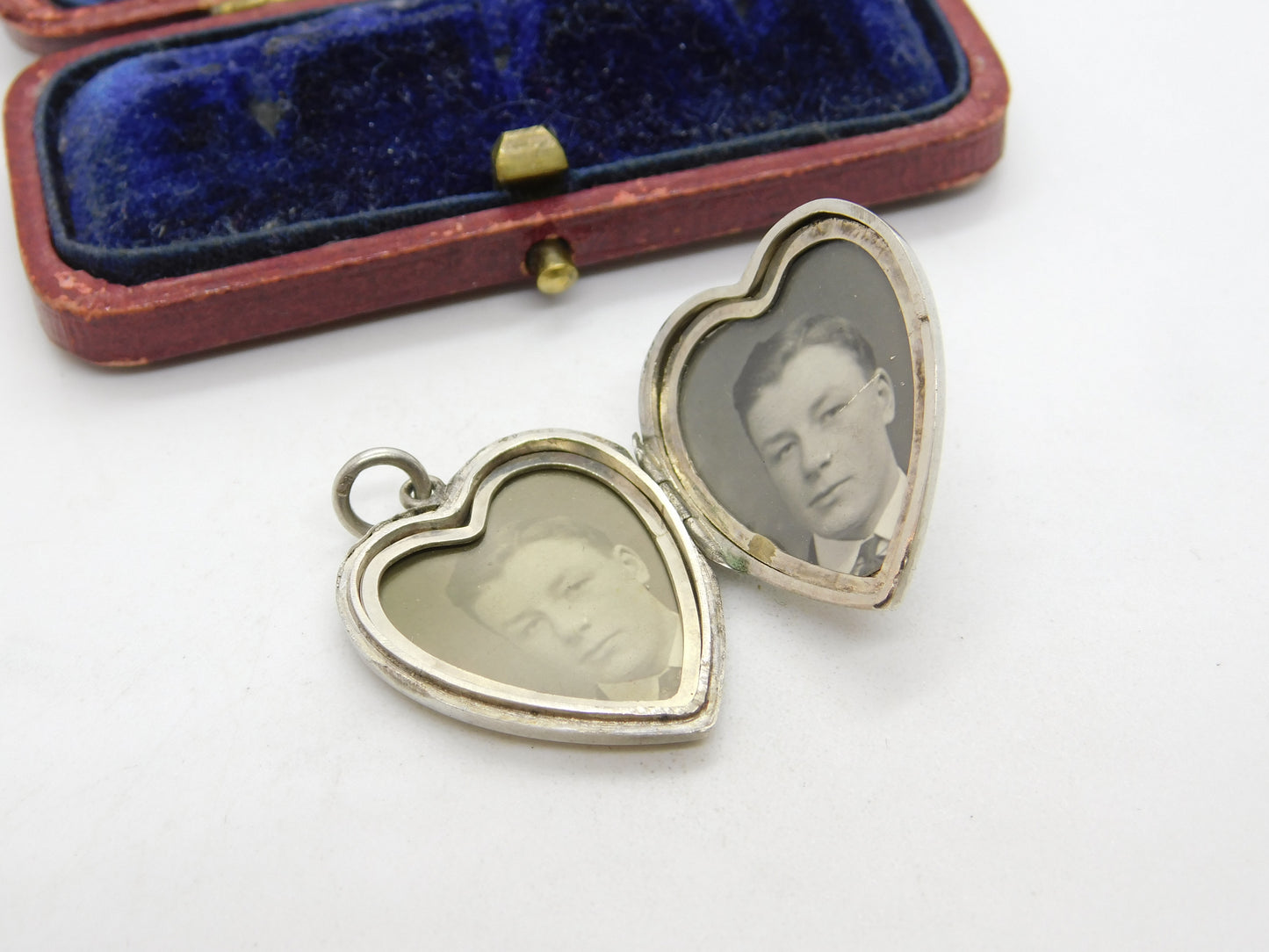 Edwardian Sterling Silver Floral Pattern Heart Locket Pendant 1910 Birmingham