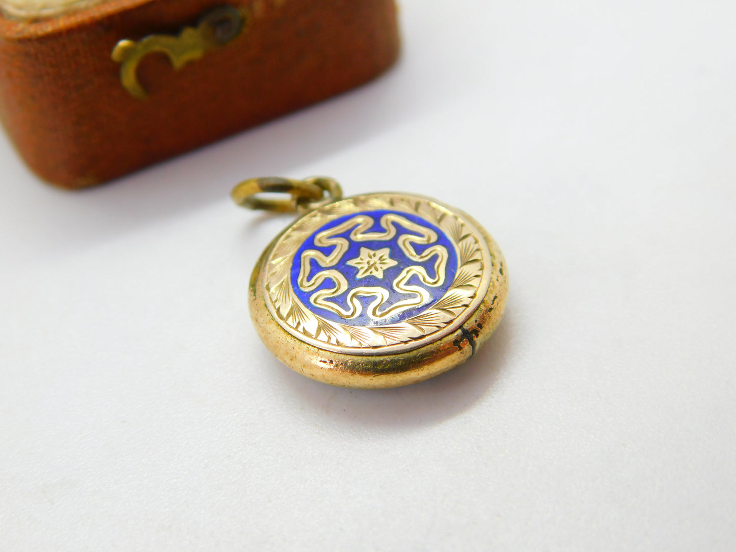 9ct Gold Cased Blue Enamel Floral Single Locket Pendant c1880 Antique Victorian