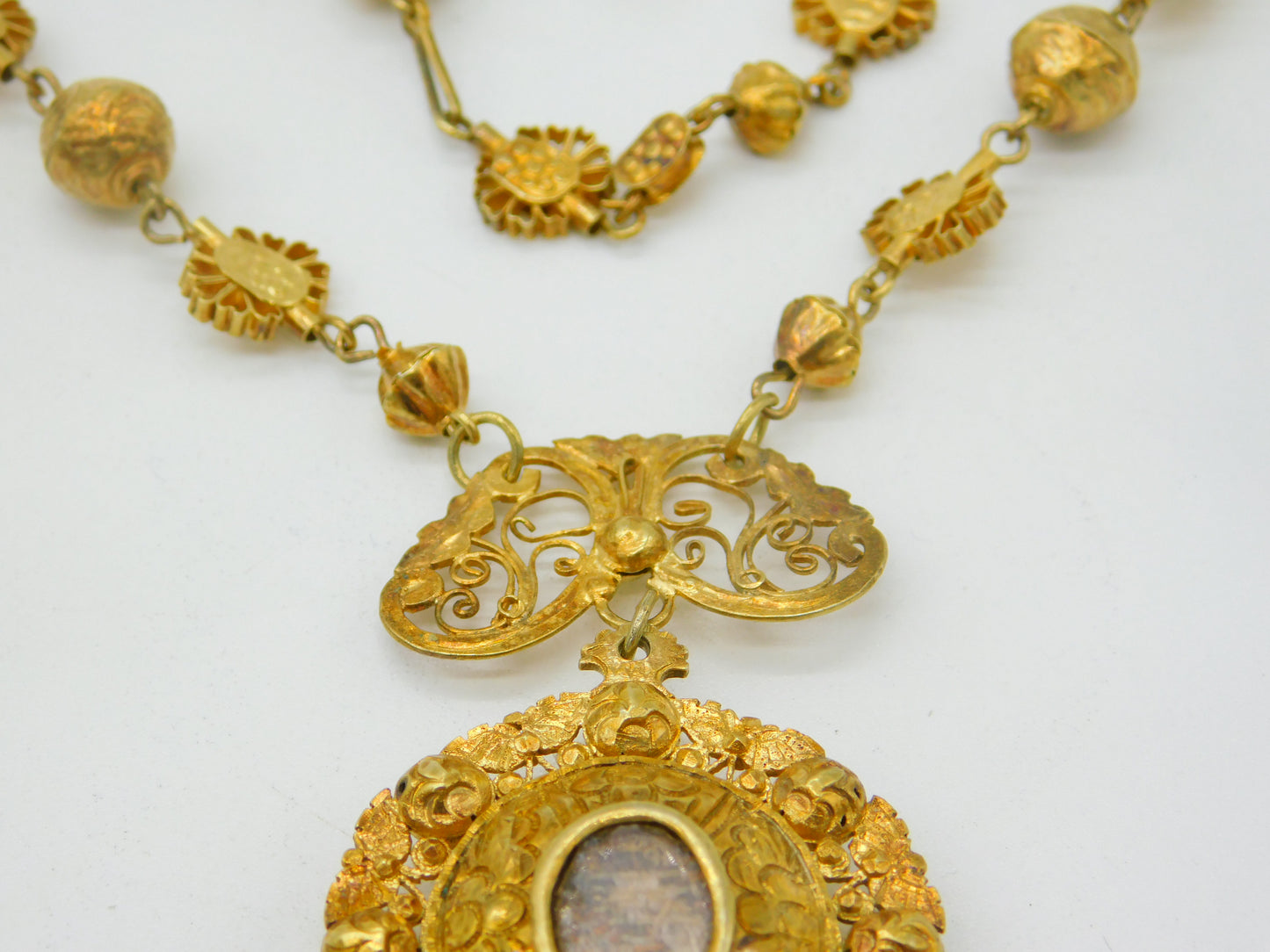 18th Century Spanish Colonial Phillipines Silver Gilt Filigree Reliquary Necklace c1750