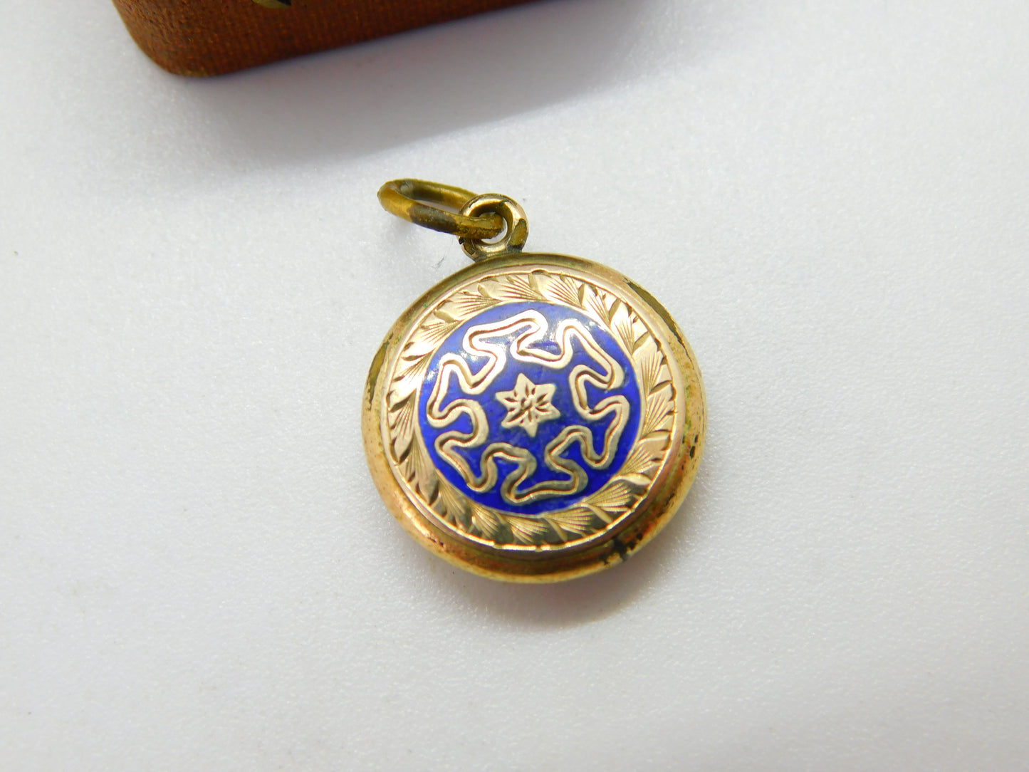 9ct Gold Cased Blue Enamel Floral Single Locket Pendant c1880 Antique Victorian