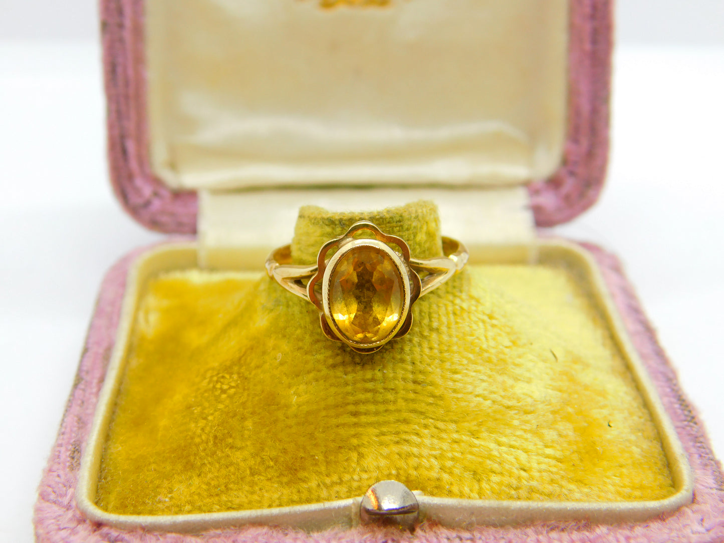 9ct Yellow Gold Citrine Set Floral Band Ring VIntage c1970