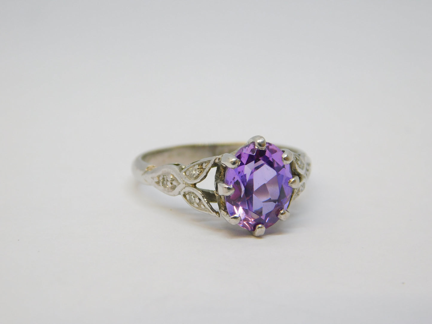 18ct White Gold, Oval Cut Amethyst & Diamond Floral Dress Ring Vintage c1970
