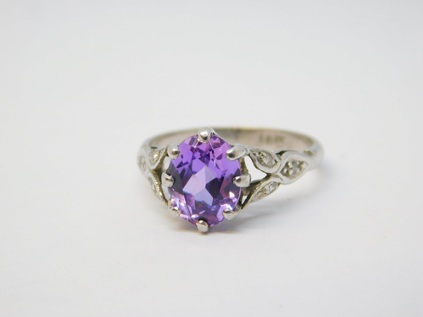 18ct White Gold, Oval Cut Amethyst & Diamond Floral Dress Ring Vintage c1970