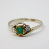 18ct Two-Tone Gold, 0.25ct Emerald & Diamond Crossover Ring Antique c1910
