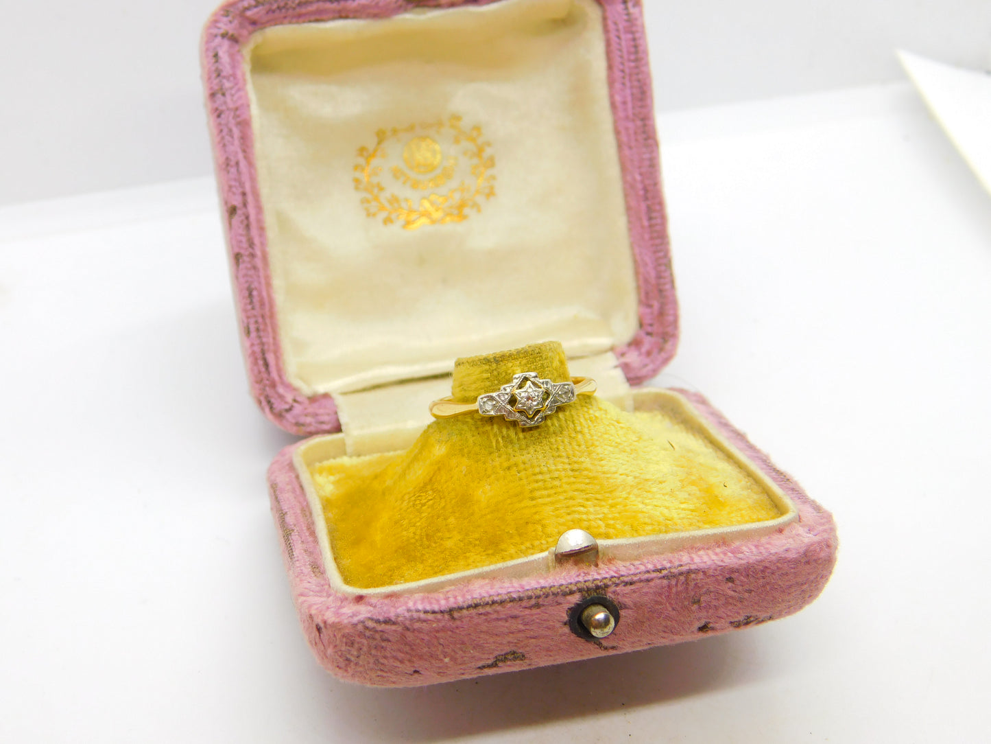 Victorian 18ct Yellow Gold Diamond Set Floral Starburst Pattern Ring c1880