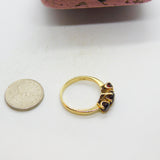 9ct Yellow Gold Three-Stone Bohemian Garnet Band Ring Vintage c1970
