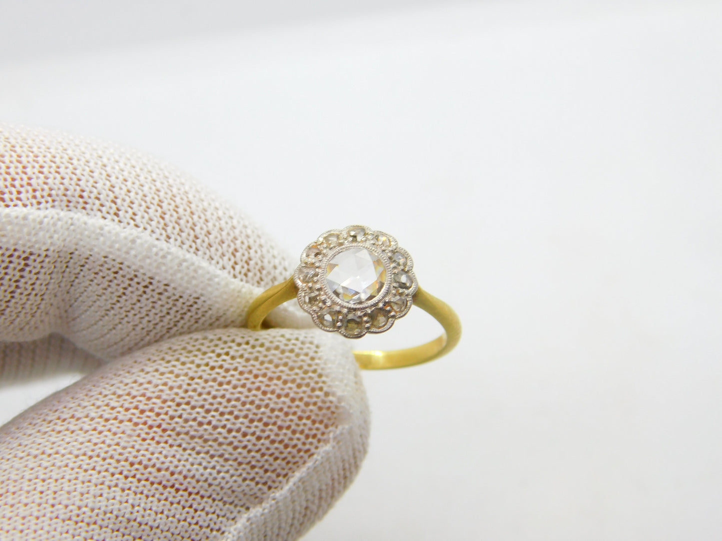 Victorian 18ct Gold & 0.75ct Old European Cut Diamond Daisy Cluster Ring c1890