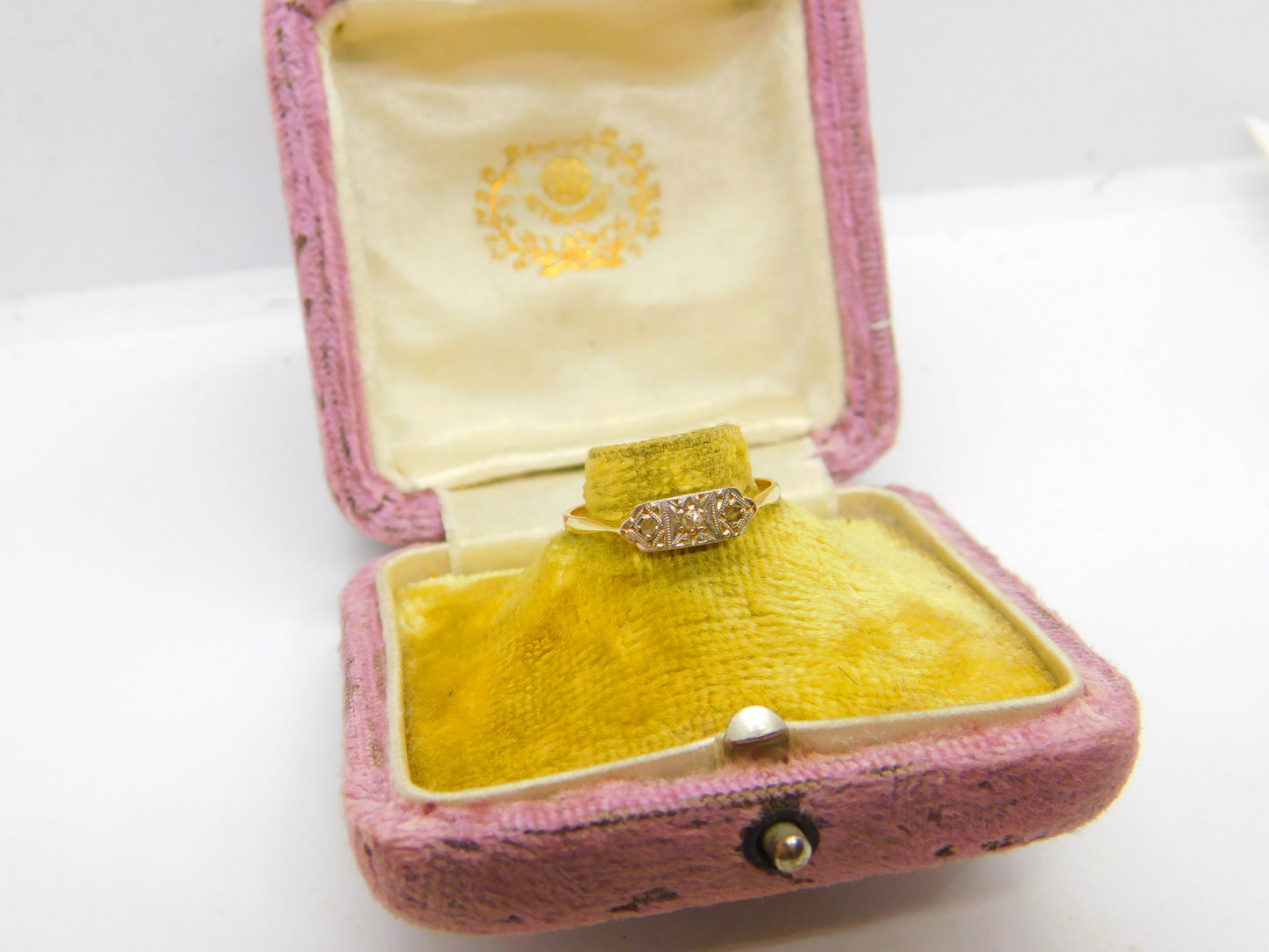 Victorian 18ct Yellow Gold Three Stone Diamond Band Ring c1890 Antique