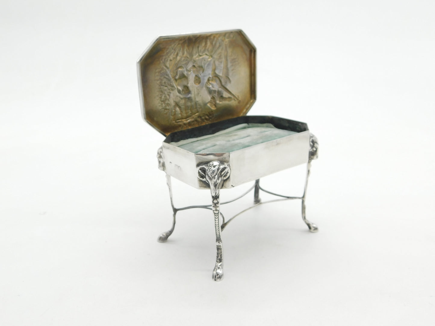 Edwardian Sterling Silver Ornate Pedestal Seven Ring Box 1904 London W. Comyns