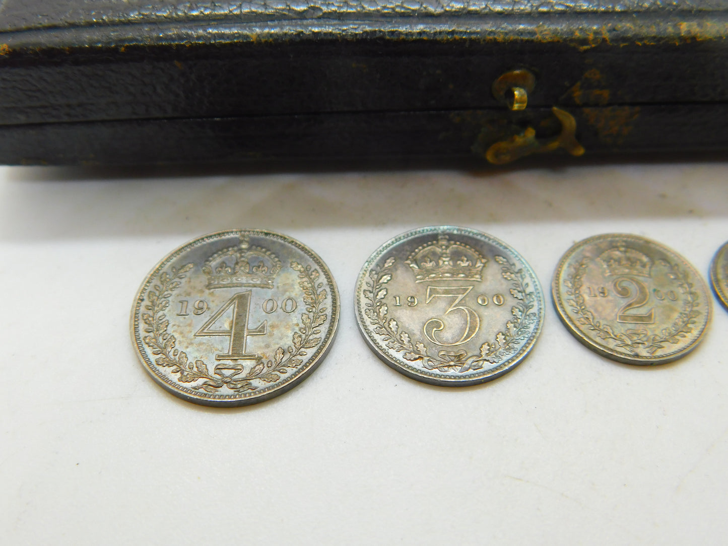 Queen Victoria Boxed Maudy Proof Full Coin Set 1900 Antique UNC .925 Silver