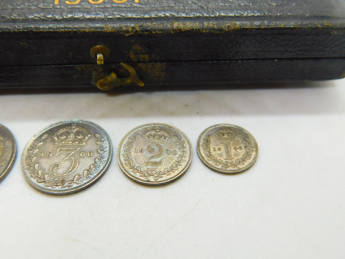 Queen Victoria Boxed Maudy Proof Full Coin Set 1900 Antique UNC .925 Silver