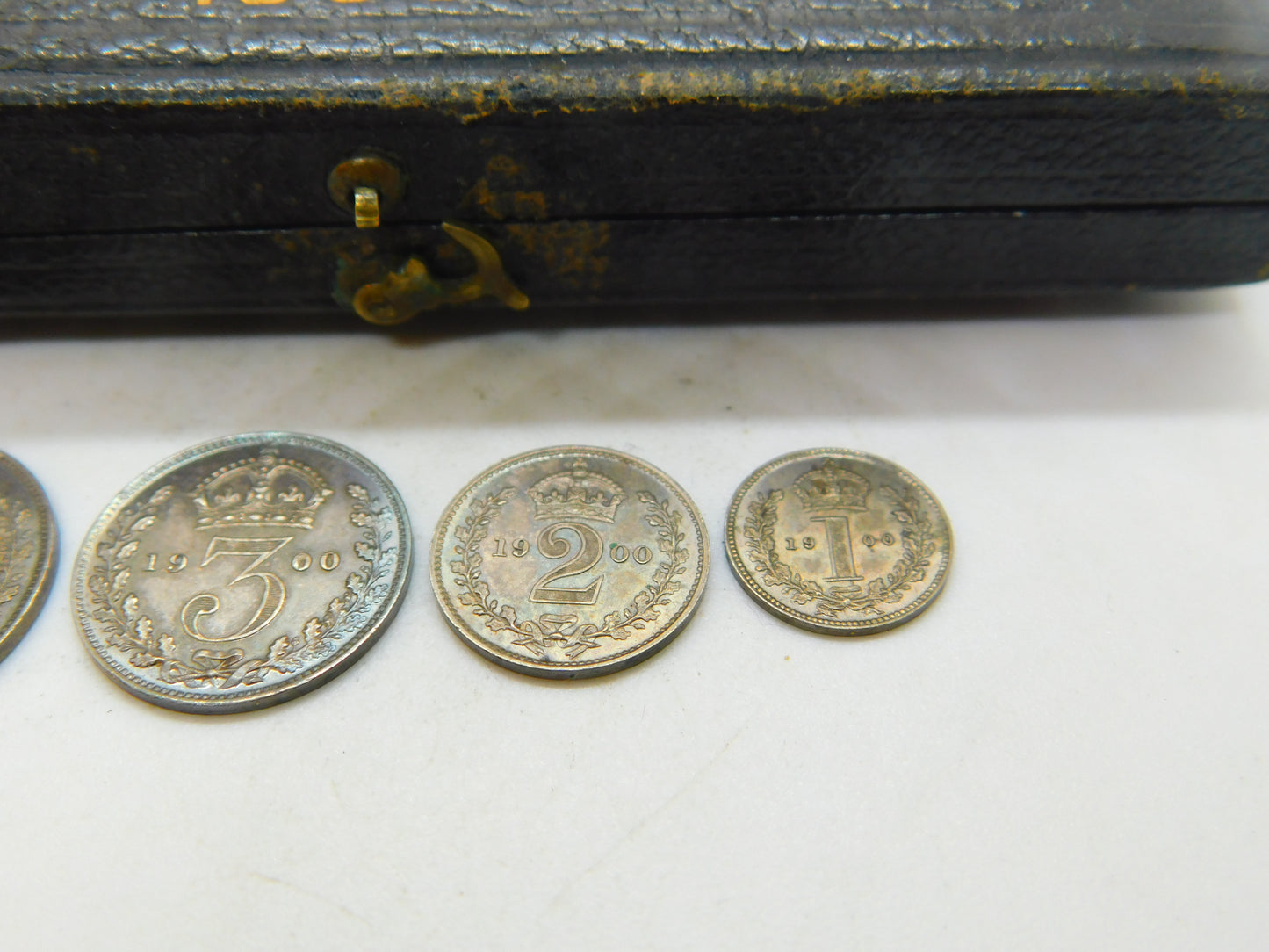 Queen Victoria Boxed Maudy Proof Full Coin Set 1900 Antique UNC .925 Silver