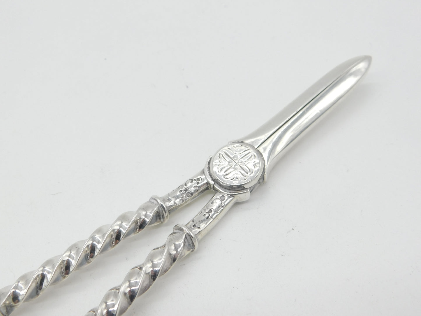 Victorian Sterling Silver Twist Pattern Grape Scissors 1899 London Antique