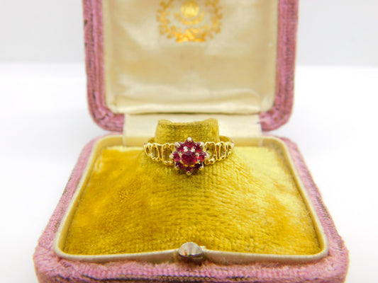 18ct Yellow Gold Textured Natural Ruby Set Floral Cluster Ring 1974 Birmingham