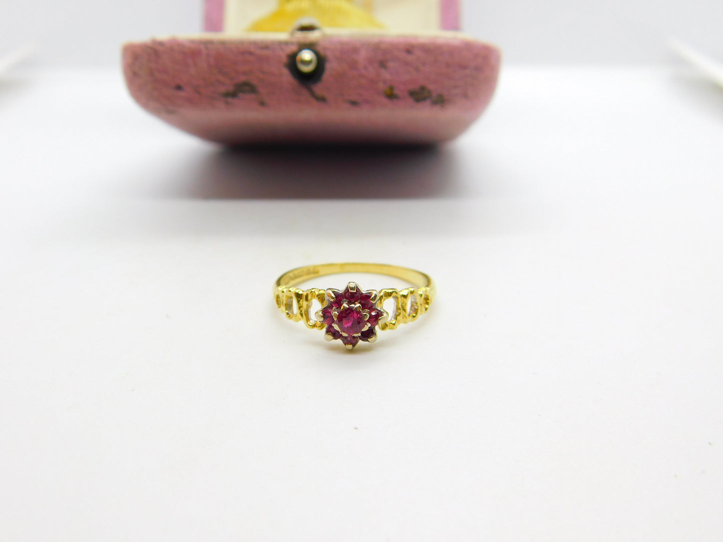 18ct Yellow Gold Textured Natural Ruby Set Floral Cluster Ring 1974 Birmingham