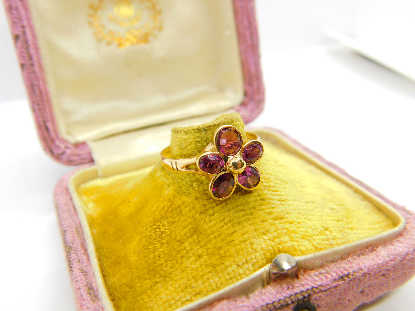 14ct Yellow Gold Almandine Garnet Floral Band Ring Antique c1920 Art Deco