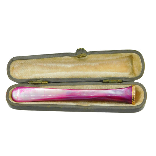 Antique Gold Ladies Cigarette Holder